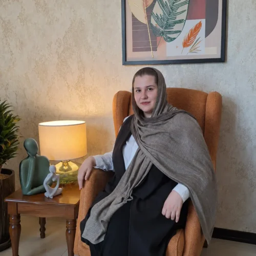 خانم ویدا عدالت آذری